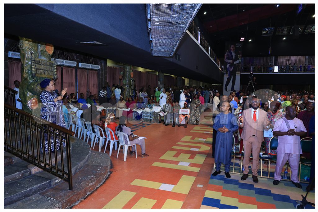 Pastor Evelyn Joshua opens the prayer line section in Jesus name during the SCOAN Sunday Service on the 22nd of June, 2025.