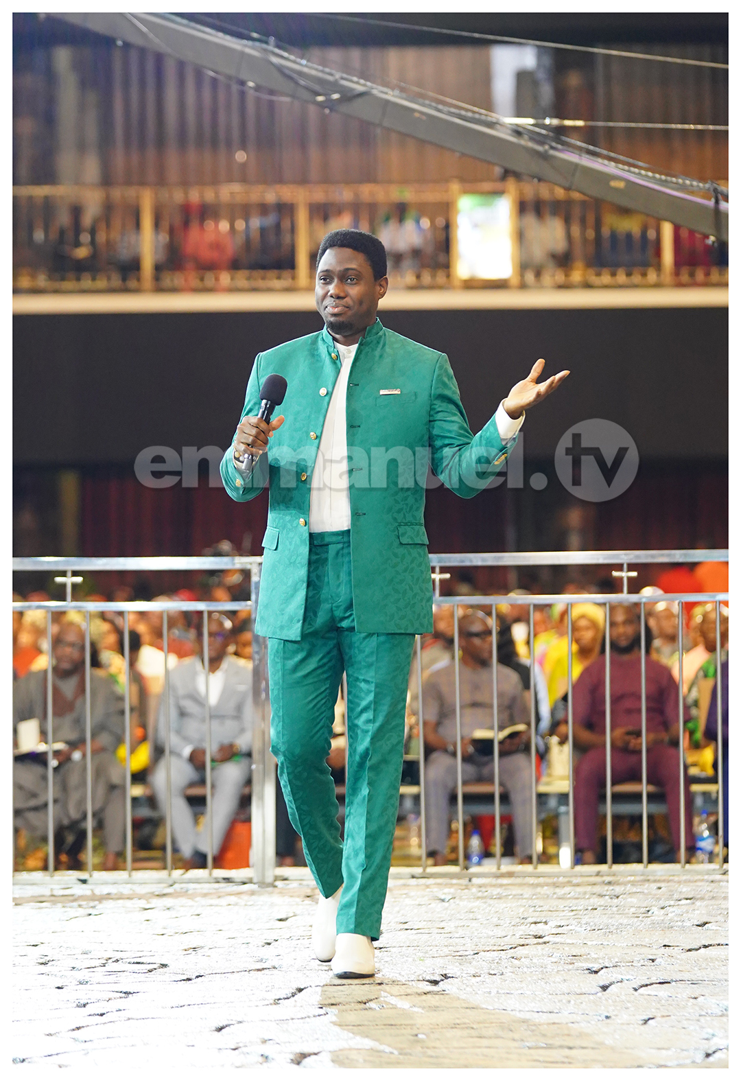 El Servicio Dominical de La SCOAN: ¿Qué Le Has Hecho?