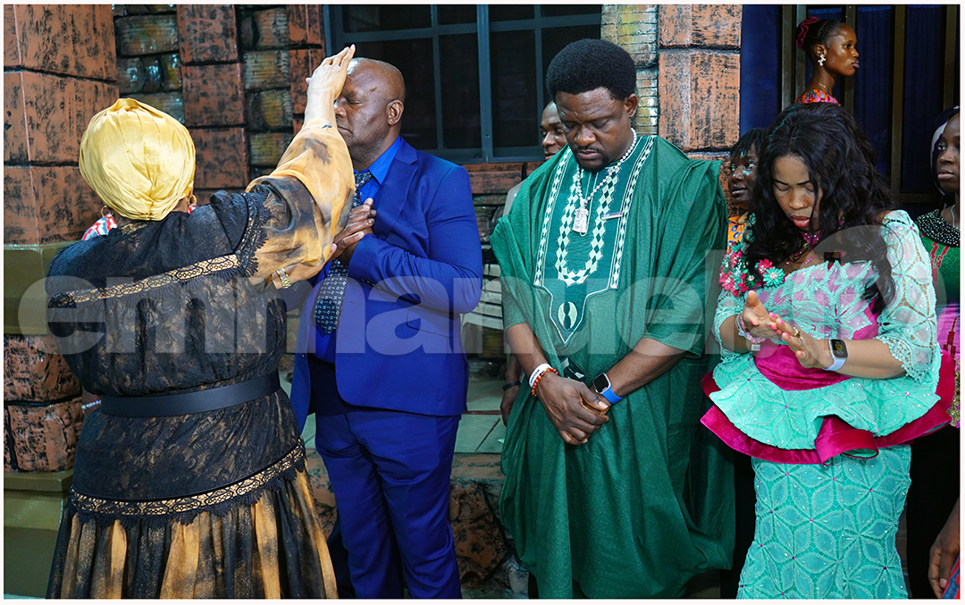 Session De Guérison Lors Du Service Du Dimanche À La SCOAN
